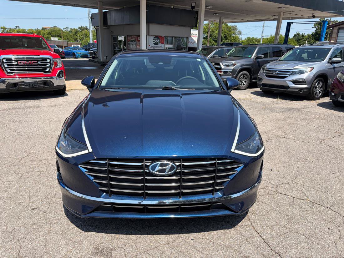 Used 2021 Hyundai Sonata SE w/ Winter Weather Package FWD image 2