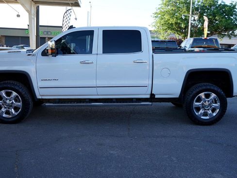 Used 2018 GMC Sierra 2500 SLT w/ Duramax Plus Package image 6