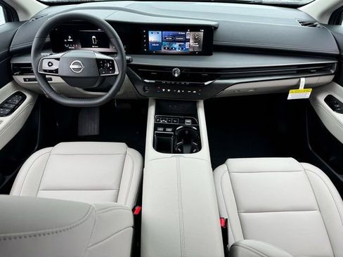 Used 2025 Nissan Murano SV image 6