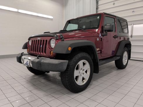 Used 2012 Jeep Wrangler Sahara w/ Dual Top Group AWD/4WD image 11