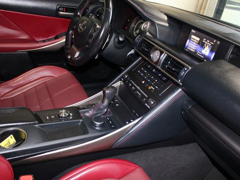 Used 2019 Lexus IS 300 F Sport w/ F Sport Package image 32