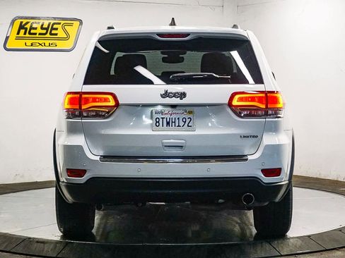 Used 2020 Jeep Grand Cherokee Limited w/ Luxury Group II image 3