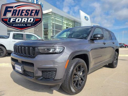 Used 2024 Jeep Grand Cherokee L Laredo AWD/4WD image 1