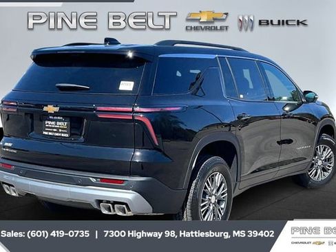 New 2026 Chevrolet Traverse LT w/ Driver Confidence Package image 11