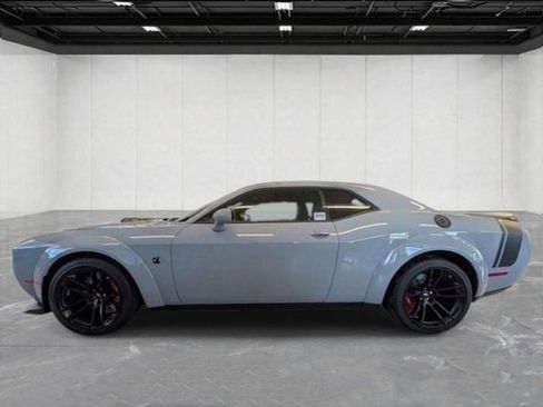 Certified 2022 Dodge Challenger R/T Scat Pack RWD image 2