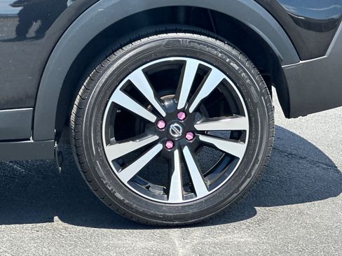Used 2020 Nissan Kicks SR FWD image 25