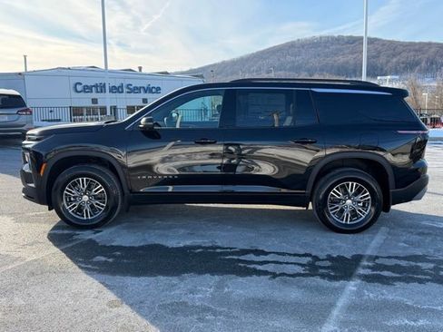 New 2026 Chevrolet Traverse LT w/ Driver Confidence Package image 11