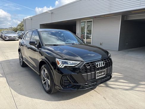 New 2025 Audi Q3 2.0T Premium image 3