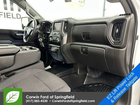 Used 2022 GMC Sierra 3500 Pro w/ Convenience Package image 9