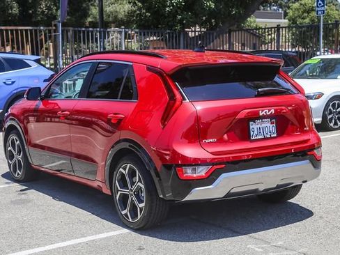 Certified 2023 Kia Niro EX Touring FWD image 8