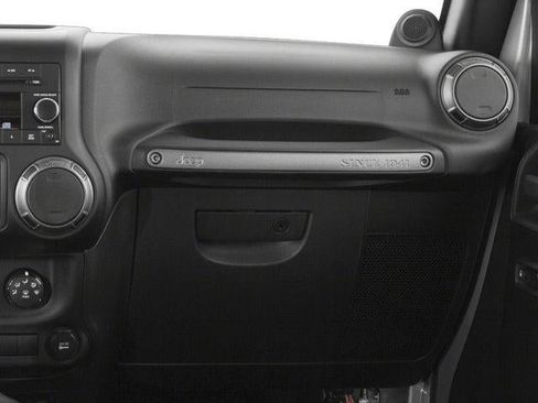 Used 2017 Jeep Wrangler Unlimited Sport w/ Quick Order Package 24S AWD/4WD image 18