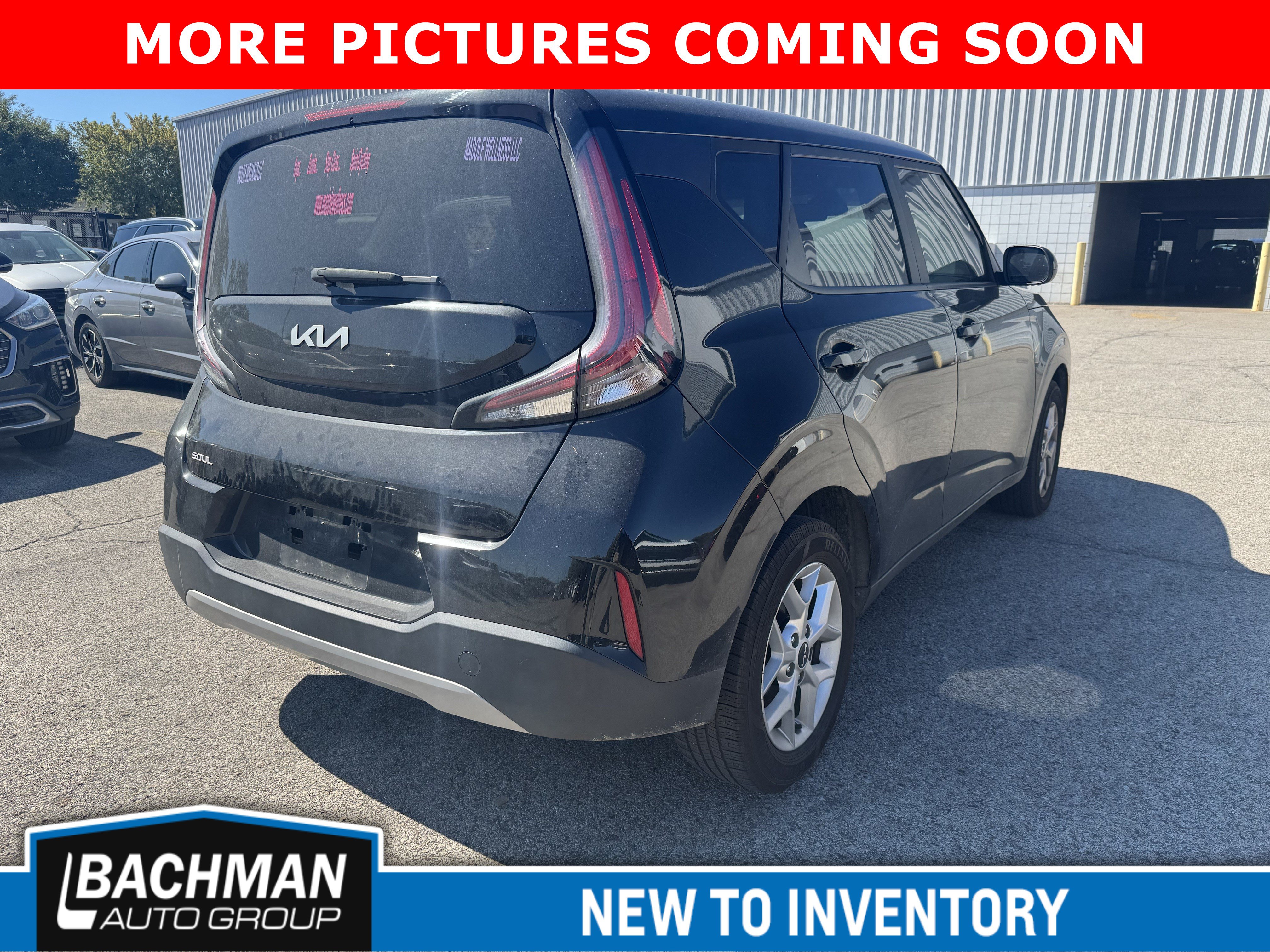 Used 2023 Kia Soul LX w/ LX Technology Package FWD image 7