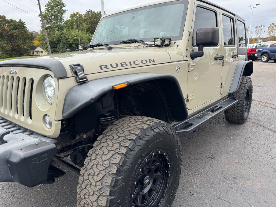 Used 2017 Jeep Wrangler Unlimited Rubicon w/ Dual Top Group AWD/4WD image 9