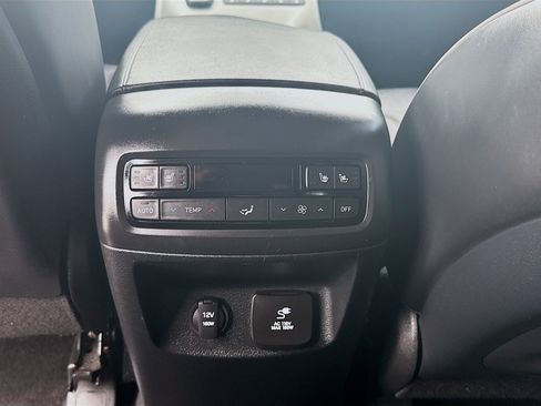 Used 2023 Hyundai Palisade SEL w/ Premium Package FWD image 20