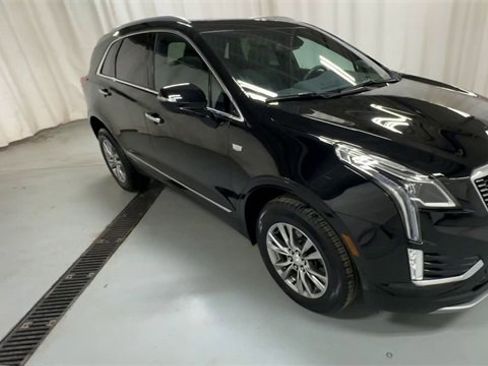 Certified 2023 Cadillac XT5 Premium Luxury image 2