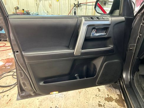Used 2018 Toyota 4Runner SR5 Premium AWD/4WD image 14