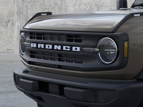 New 2025 Ford Bronco 4-Door image 19