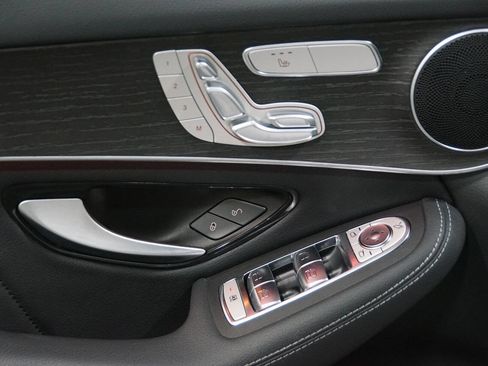 Used 2022 Mercedes-Benz GLC 300 4MATIC image 25