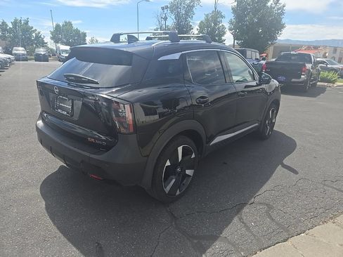 Used 2026 Nissan Kicks SR w/ Cold Weather Package AWD/4WD image 6