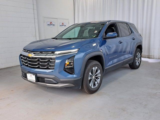 Used 2025 Chevrolet Equinox LT FWD image 2