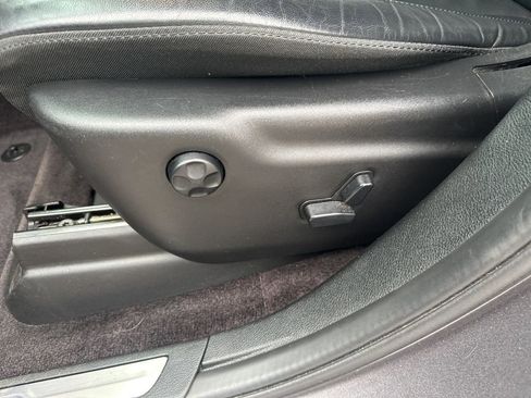 Used 2018 Jeep Grand Cherokee Limited image 21