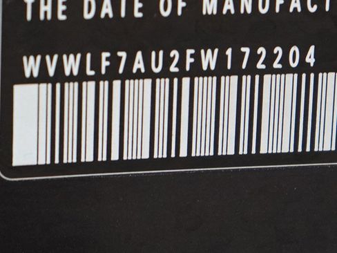 Used 2015 Volkswagen Golf R 4-Door image 30