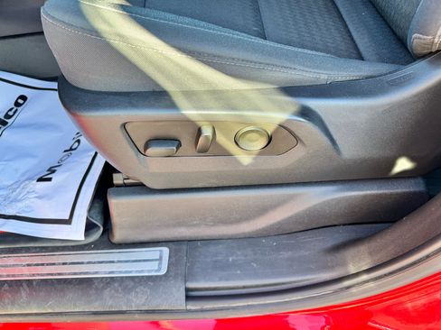 Used 2023 Chevrolet Silverado 1500 LT image 12