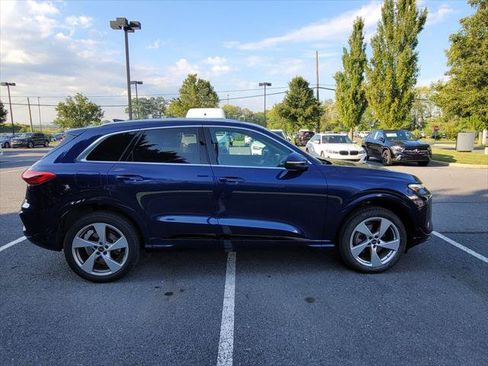 Used 2025 Audi Q5 Premium Plus w/ Premium Plus AWD/4WD image 6