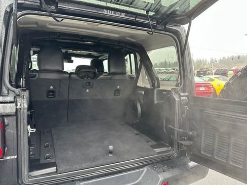 Used 2020 Jeep Wrangler Unlimited Rubicon w/ Advanced Safety Group image 26