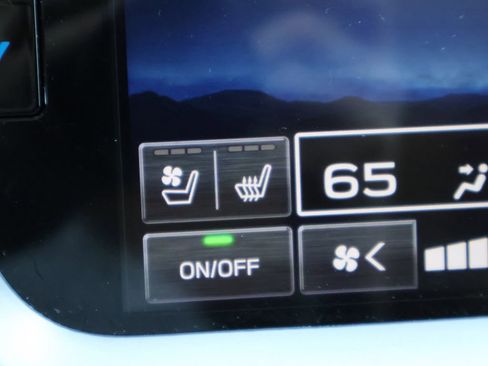 Used 2025 Subaru Outback Touring XT AWD/4WD image 27