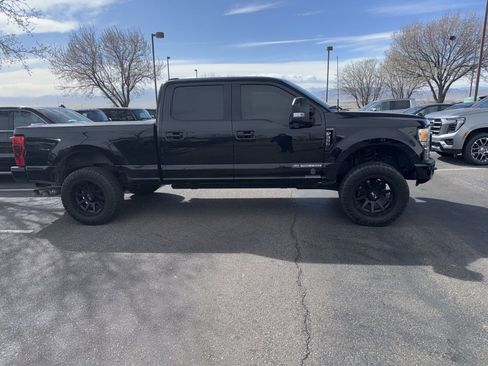 Used 2022 Ford F350 Platinum image 2