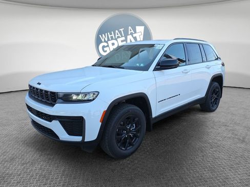 New 2026 Jeep Grand Cherokee 4WD image 8