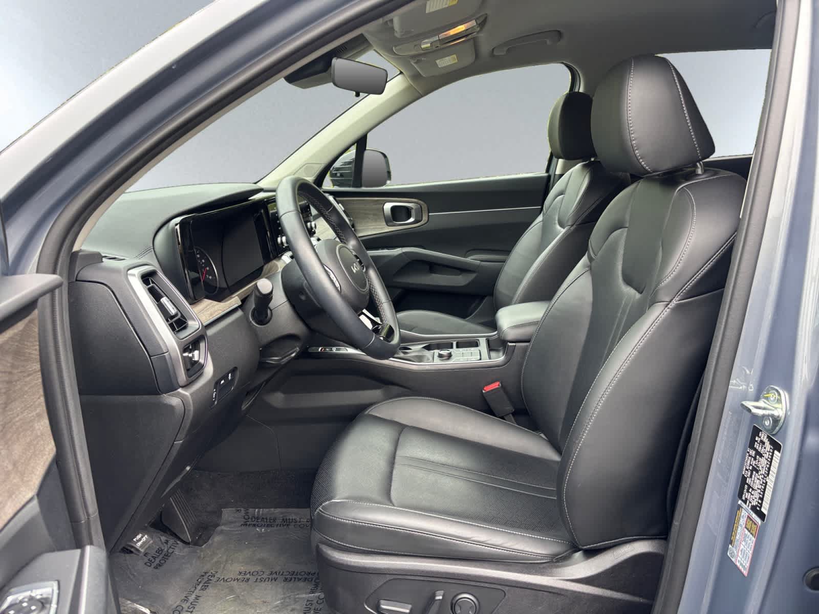 Used 2023 Kia Sorento S AWD/4WD image 15