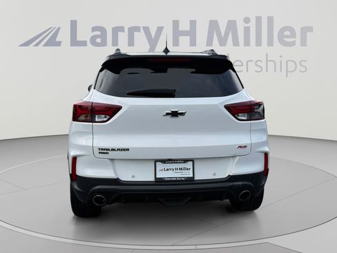 Used 2021 Chevrolet TrailBlazer RS w/ Sun and Liftgate Package AWD/4WD image 4