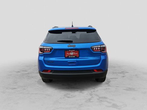 New 2026 Jeep Compass Latitude image 7