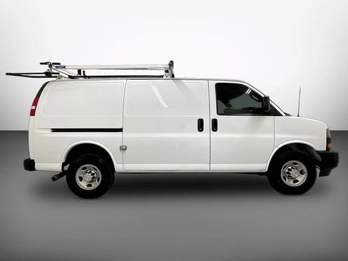 Used 2021 Chevrolet Express 2500 w/ Driver Convenience Package RWD image 7