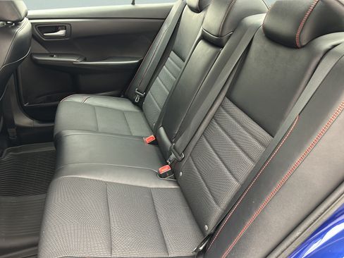 Used 2016 Toyota Camry SE FWD image 10