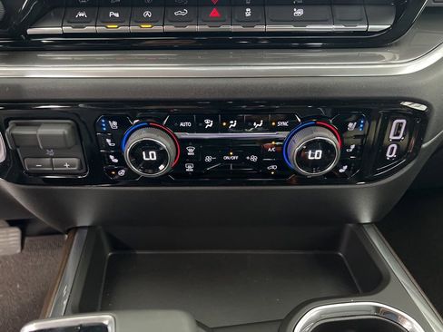 New 2026 Chevrolet Silverado 1500 High Country w/ Technology Package AWD/4WD image 16