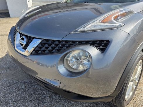 Used 2017 Nissan Juke S FWD image 32