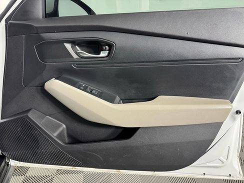 Used 2023 Honda Accord LX image 37