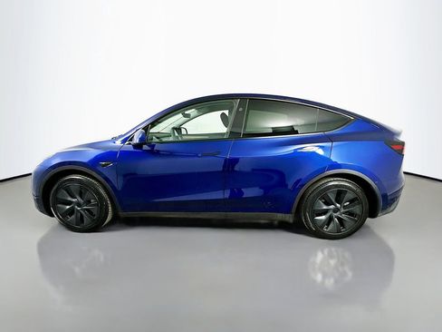 Used 2025 Tesla Model Y Long Range RWD image 8