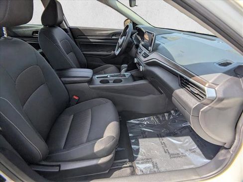 Used 2025 Nissan Altima 2.5 SV image 20