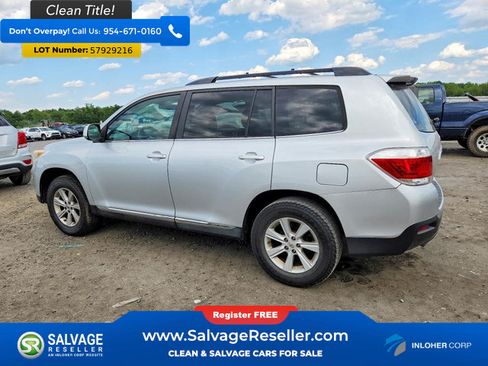 Used 2011 Toyota Highlander 4WD w/ Tech Pkg image 3