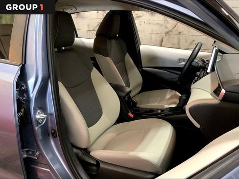 Used 2021 Toyota Corolla LE image 8