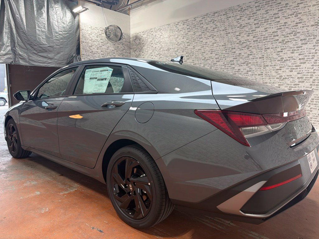 New 2026 Hyundai Elantra SEL Sport FWD image 5