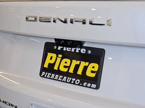 New 2026 GMC Yukon Denali w/ Denali Reserve Package AWD/4WD image 12