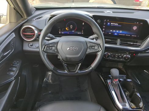 Used 2024 Chevrolet Trax RS w/ Driver Confidence Package image 16