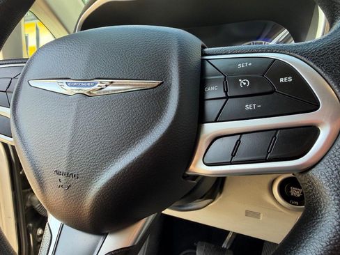 Used 2020 Chrysler Voyager LX FWD image 29