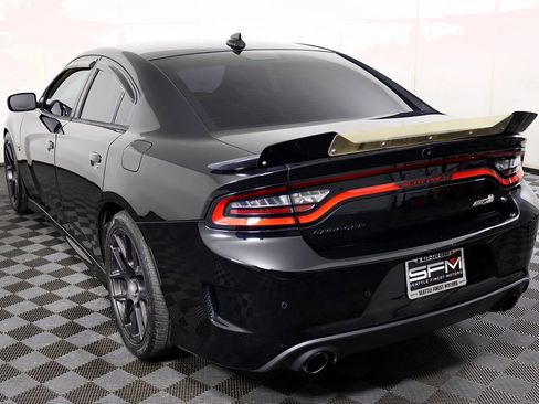 Used 2016 Dodge Charger R/T Scat Pack image 11