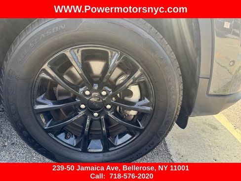 Used 2023 Jeep Cherokee Altitude Lux AWD/4WD image 19